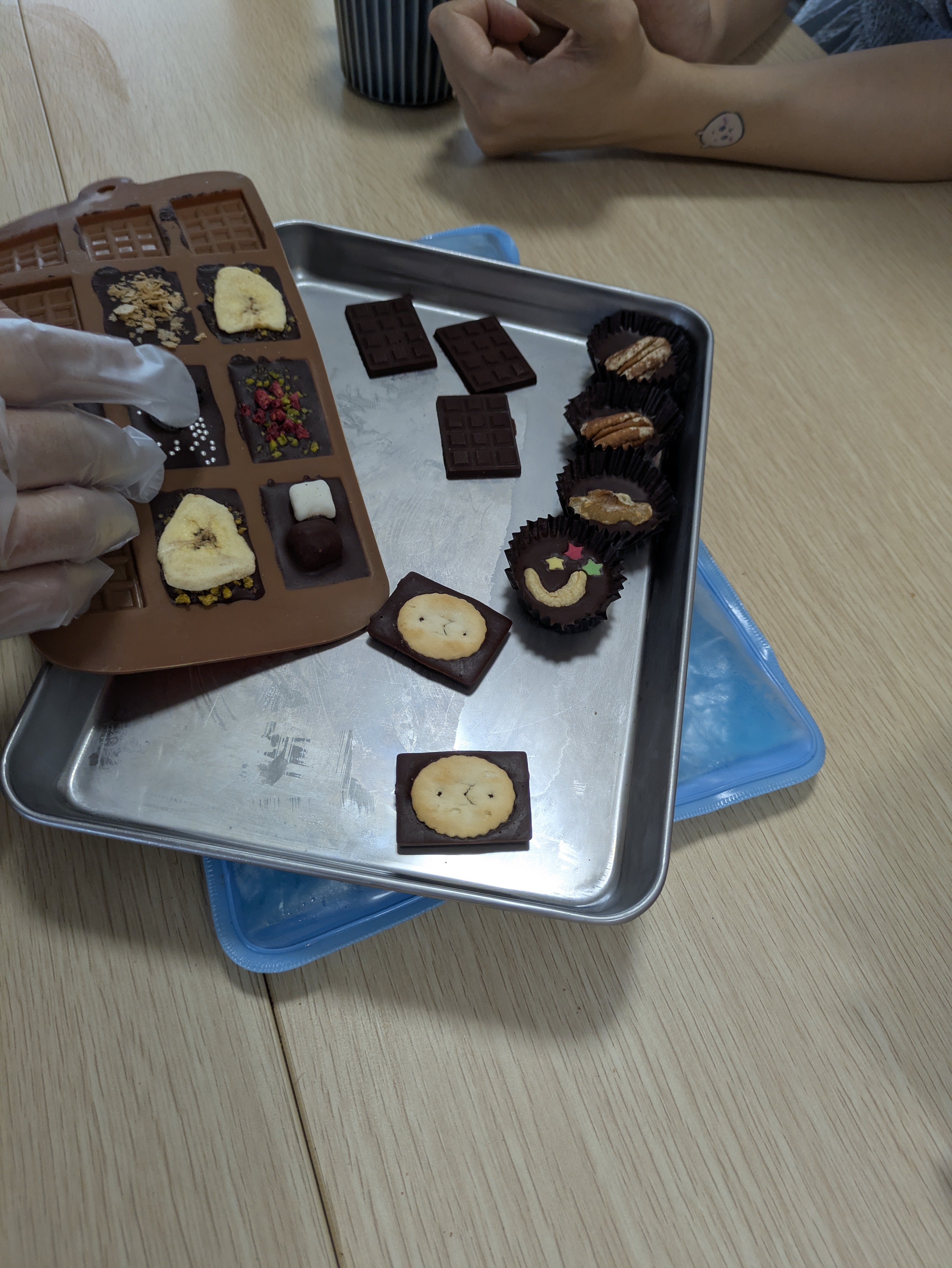 カカオ豆からの手作りチョコレート